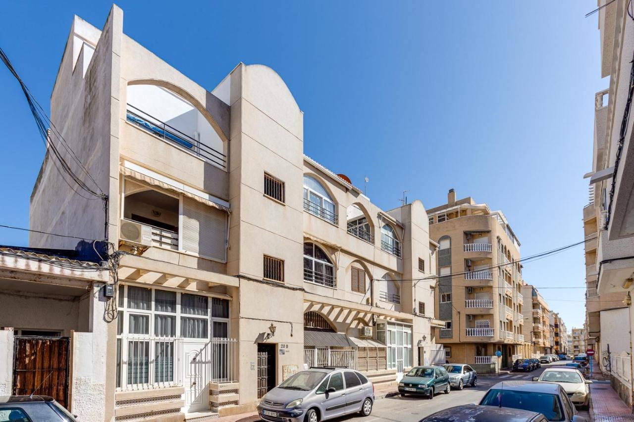 Cozy Apartment Near The Sea Torrevieja Buitenkant foto