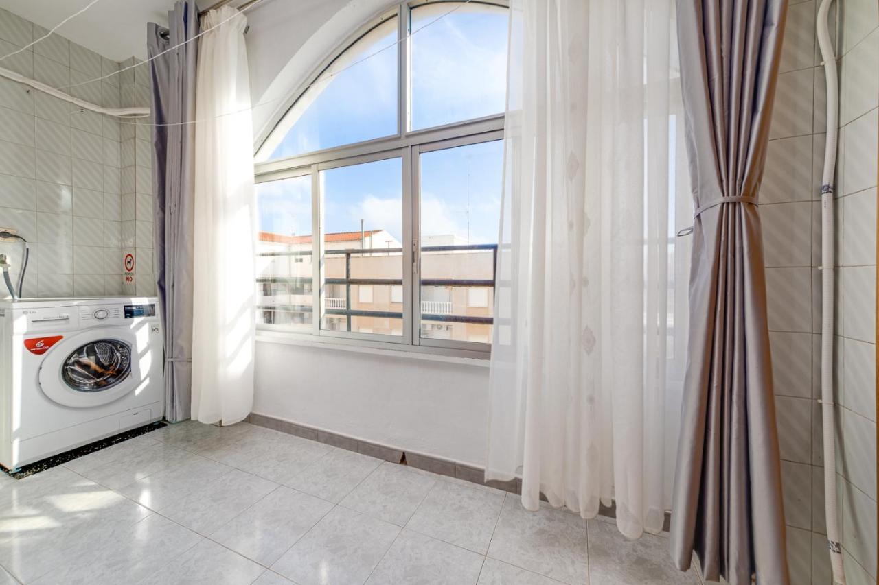 Cozy Apartment Near The Sea Torrevieja Buitenkant foto