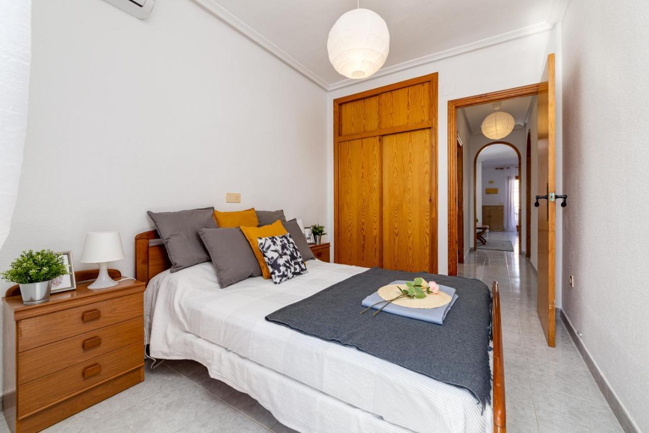 Cozy Apartment Near The Sea Torrevieja Buitenkant foto