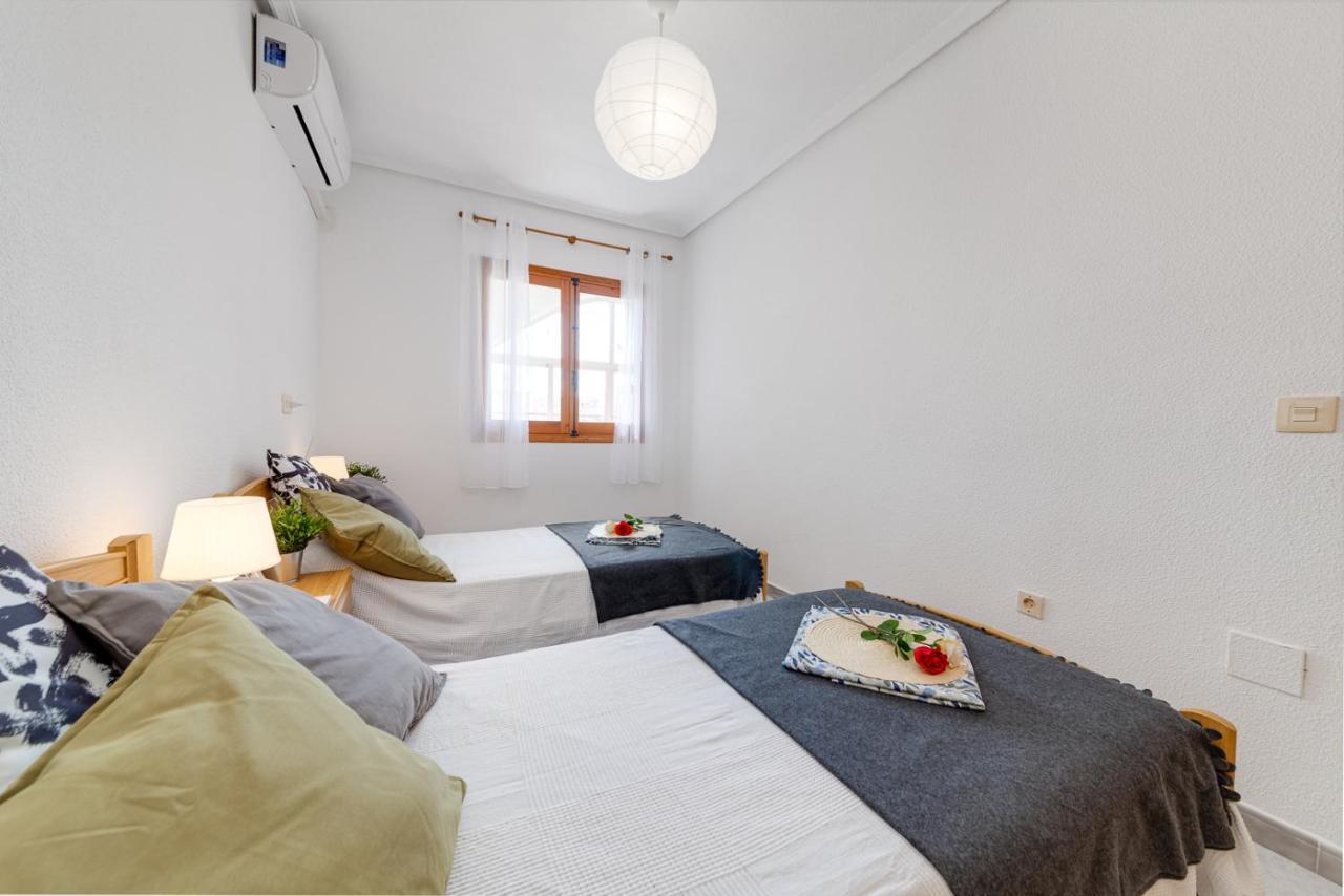 Cozy Apartment Near The Sea Torrevieja Buitenkant foto